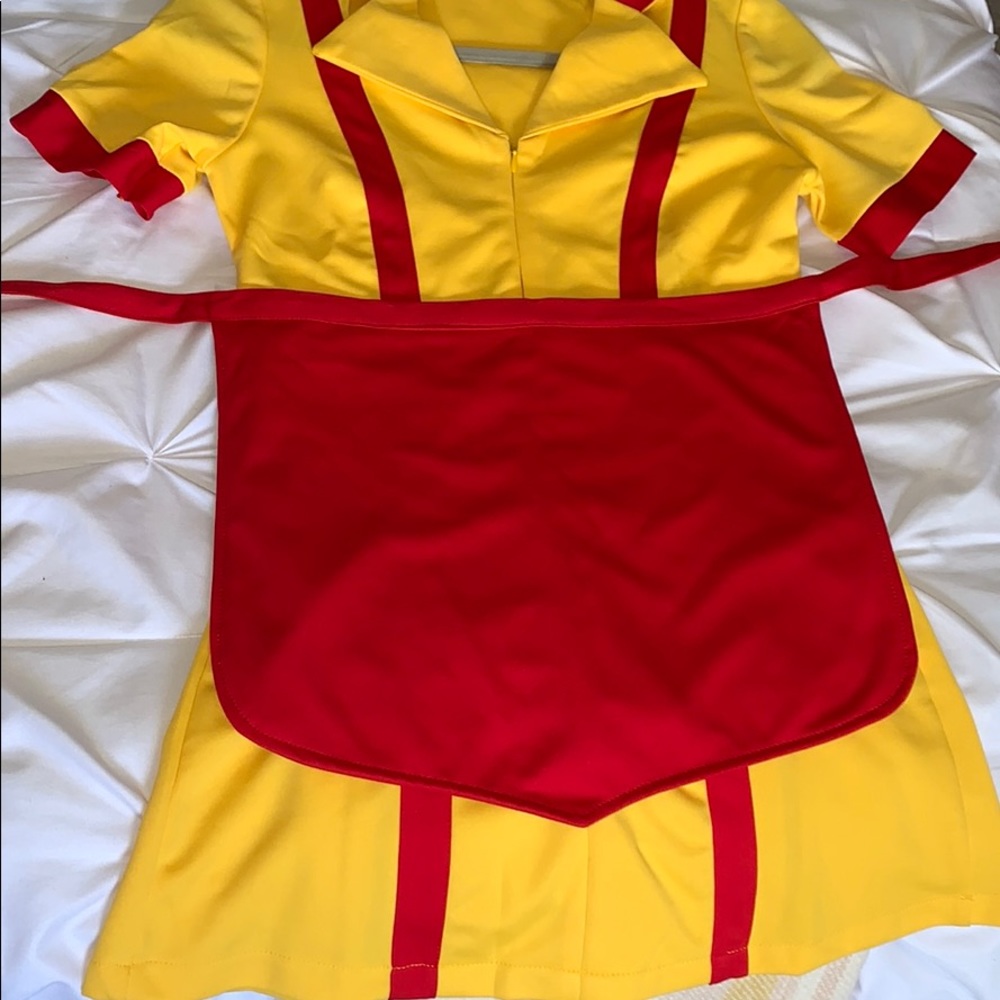 Two Broke Girls Halloween Costume